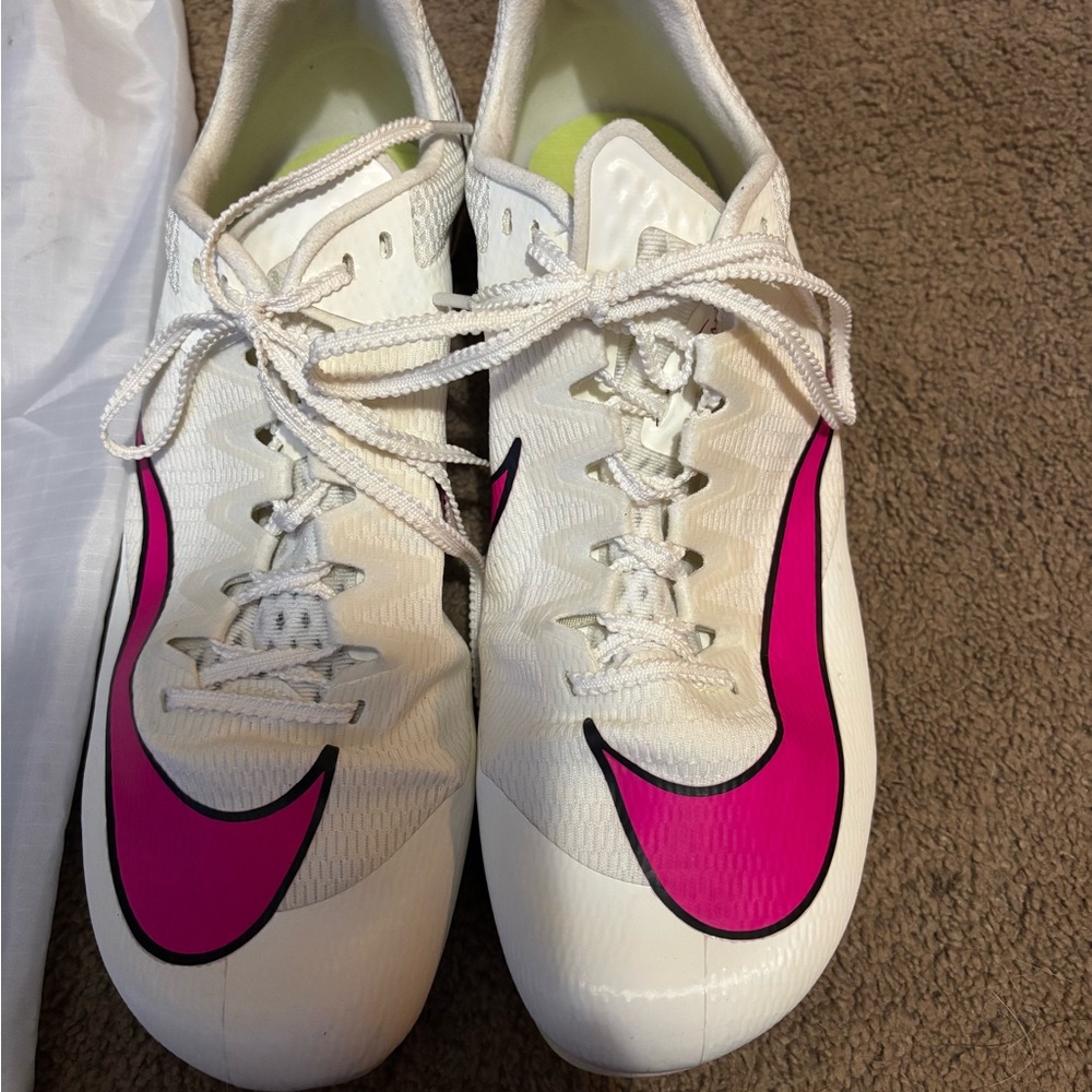 Nike Unisex White and Pink Athletic Shoes